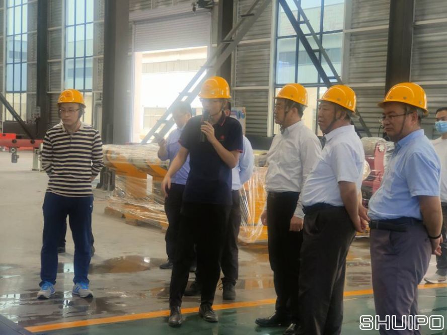 山東省科學(xué)院激光研究所所長(zhǎng)賈中青、山東省機(jī)械設(shè)計(jì)研究院院長(zhǎng)林江海帶領(lǐng)激光、高端裝備領(lǐng)域?qū)＜乙恍?人到水泊焊割實(shí)地調(diào)研2